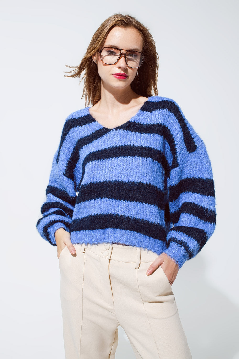 Pull oversize bleu rayé à manches ballon