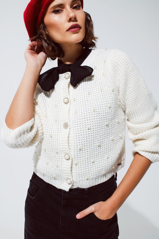 Cardigan blanc en tricot gaufré avec perles et boutons ornés en blanc