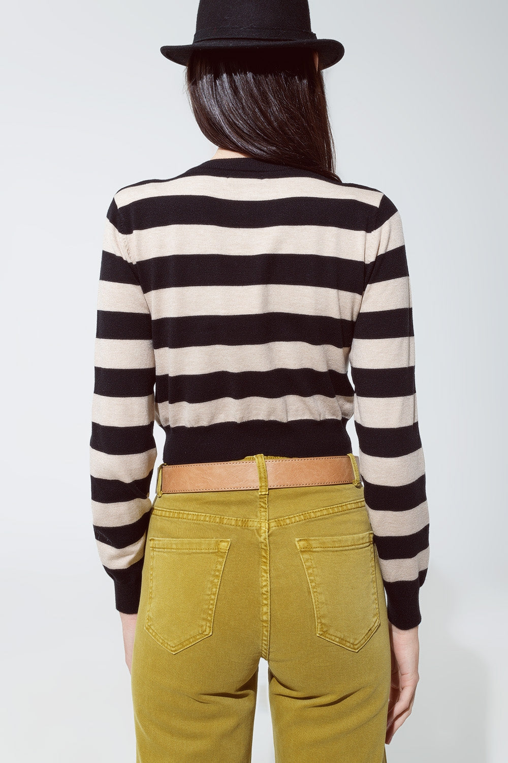 Sweatshirt à col ras du cou avec motif rayé noir et beige