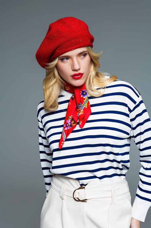 Pull ras du cou à rayures basiques en blanc et marine