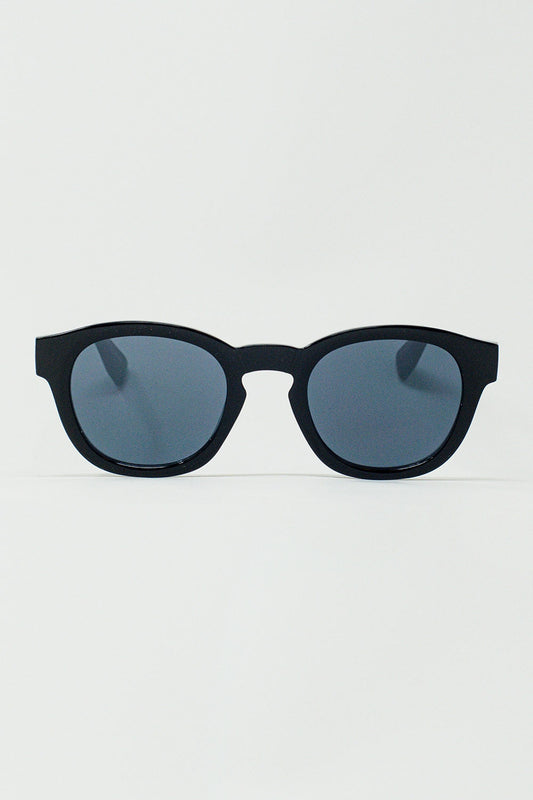 90's Round Sunglasses With Black Tinted Lenses and Black Frame