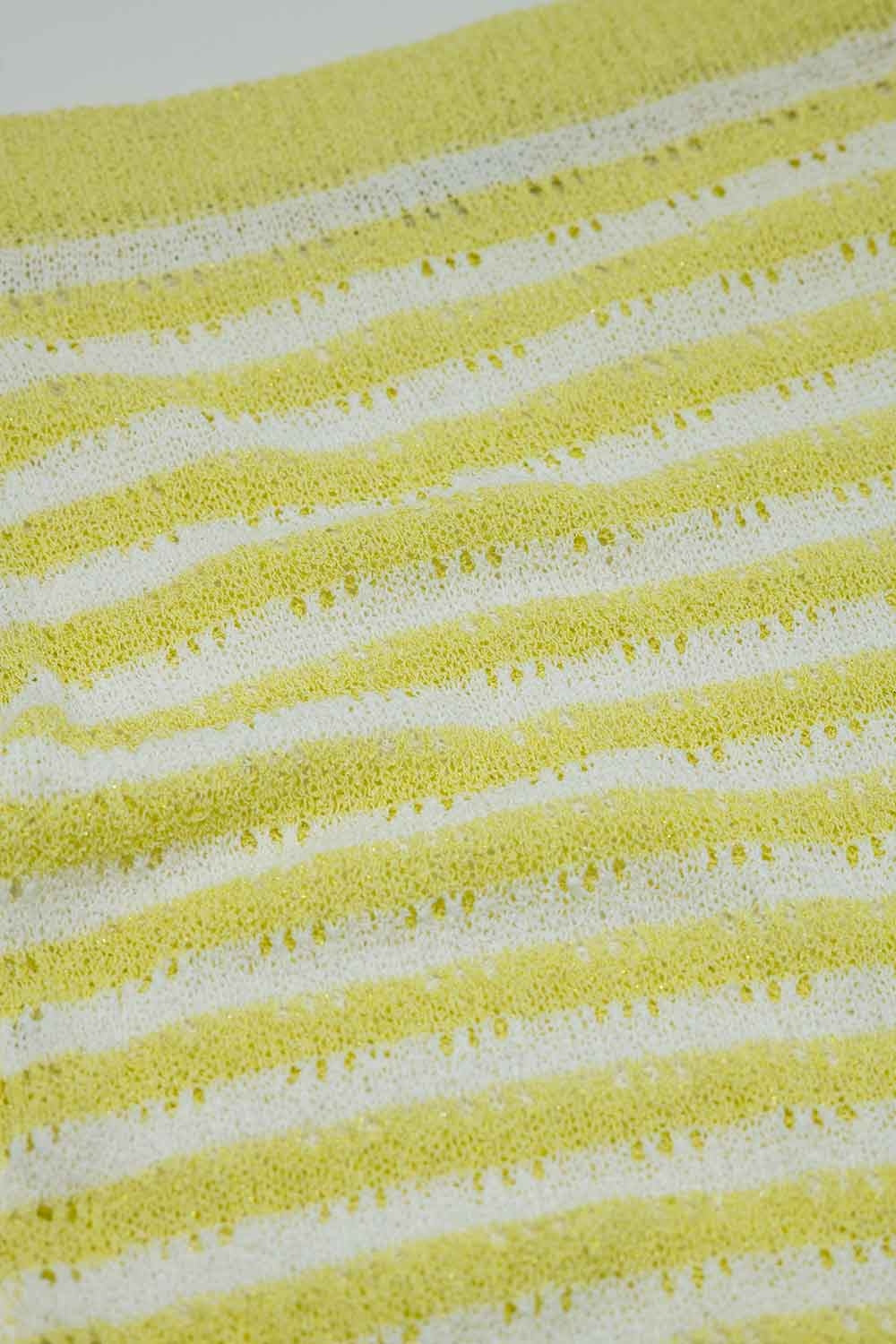 Jupe midi en crochet blanche à rayures jaunes et ourlet à franges