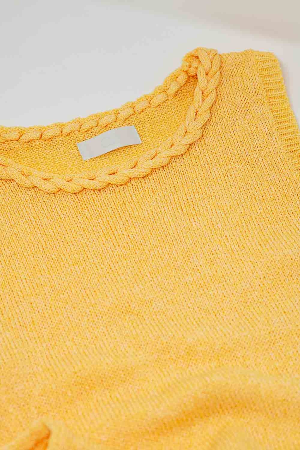 Robe midi en tricot avec détails tressés en jaune