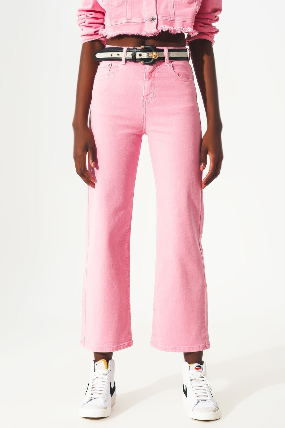 Jean court à jambe large en rose