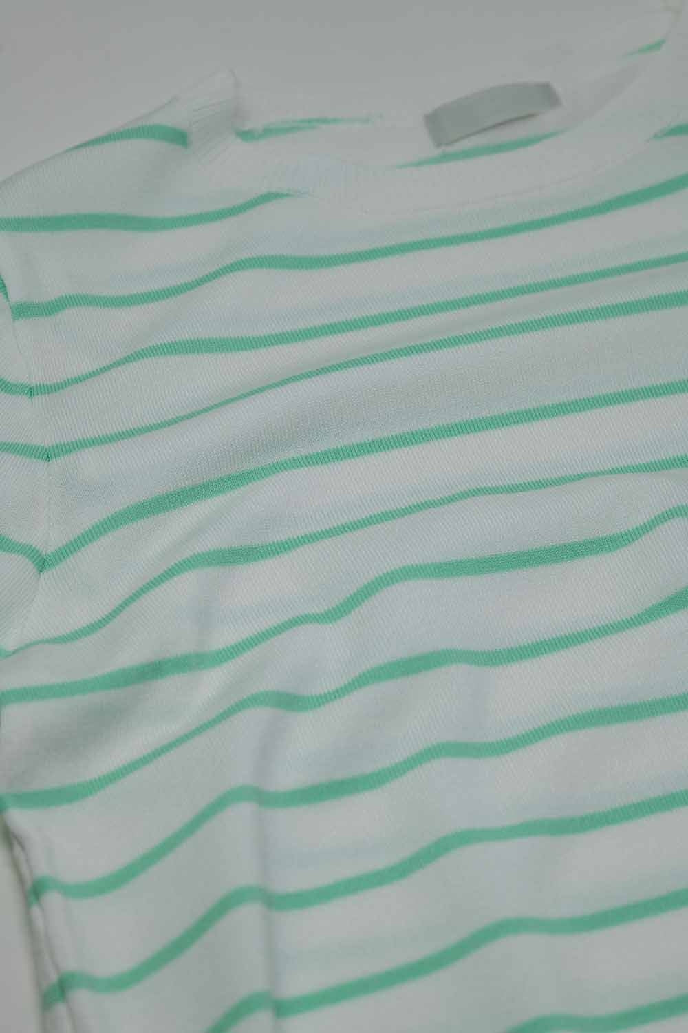 Pull blanc à manches longues et rayures vert clair