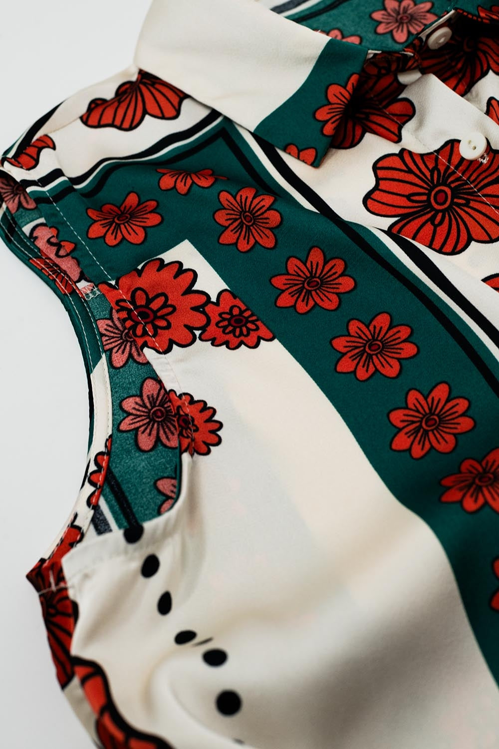Chemise sans manches en crème à motifs floraux