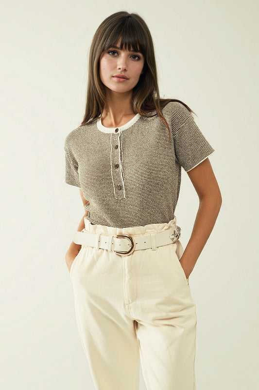 pull-over à rayures kaki avec fermeture à boutons dorés