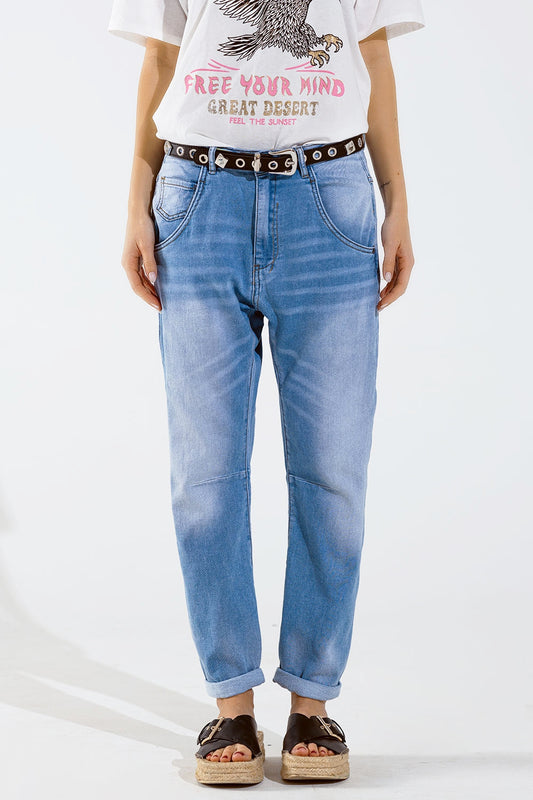 Jean boyfriend basique avec surpiqûres