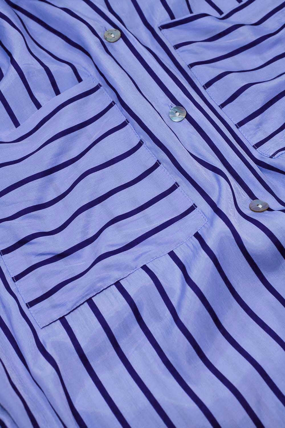 Chemise en lavande à rayures violettes et poches de poitrine