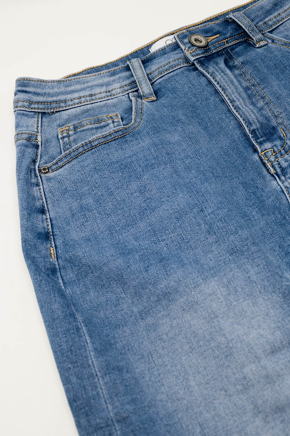 Jupe midi en denim extensible avec fente sur le devant