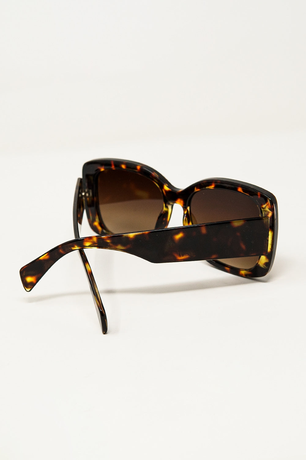Lunettes de soleil surdimensionnées à monture fine et carrée en écaille de tortue claire