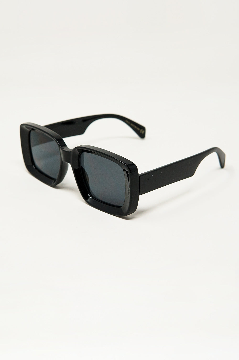 Lunettes de soleil rectangulaires surdimensionnées à monture large en noir