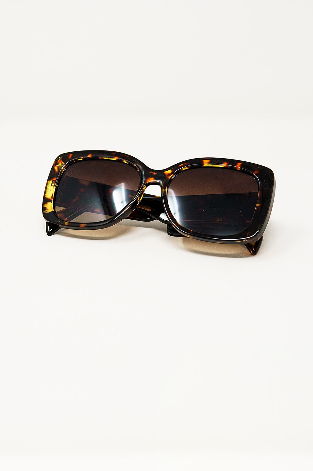Lunettes de soleil surdimensionnées à monture fine et carrée en écaille de tortue claire