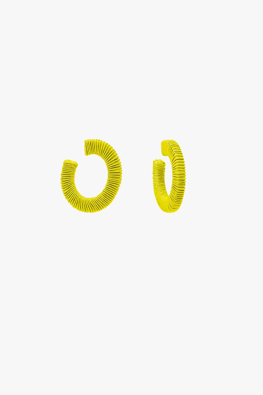 Boucles d'oreilles en forme de cercle avec motif tissé