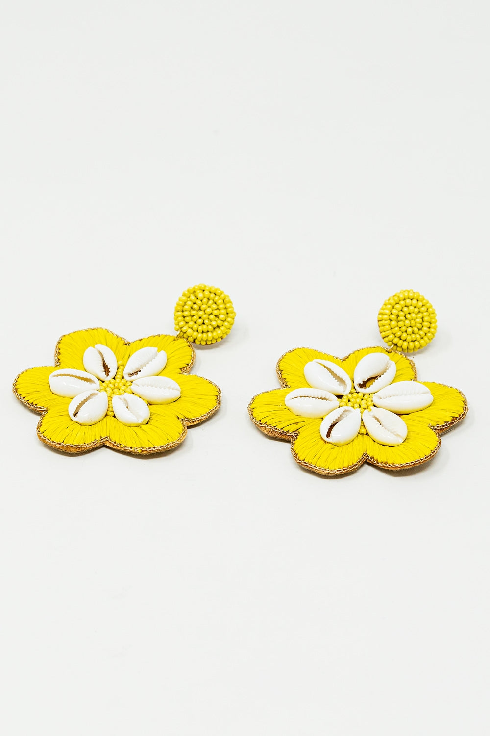 Boucles d'oreilles Maxi Rafia avec fleurs brodées et détails de coquillages en citron vert
