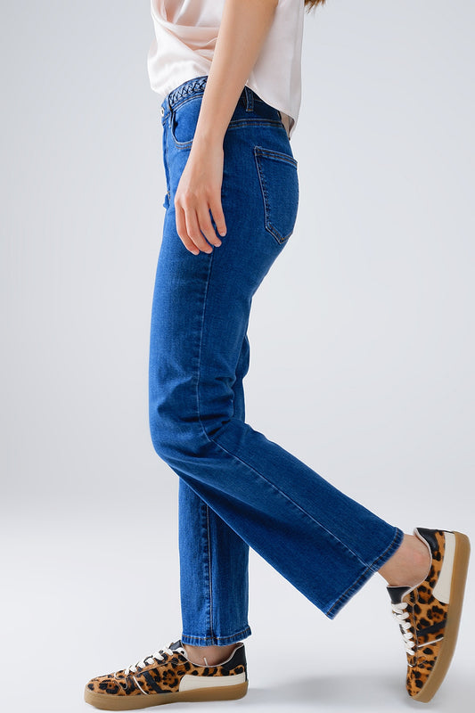 Jean basique en denim bleu foncé avec tresse à la taille