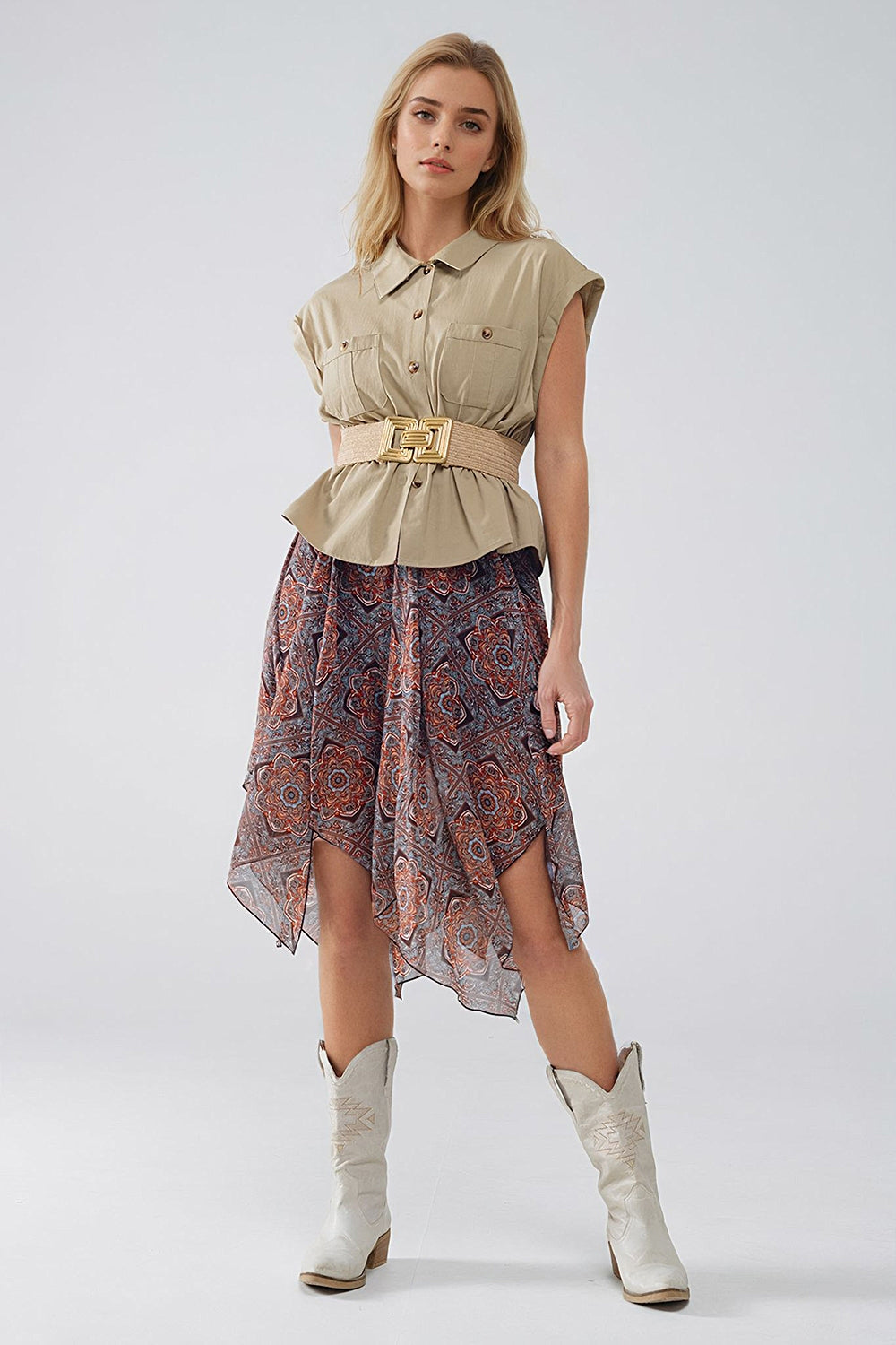 Chemise boutonnée kaki avec poches poitrine