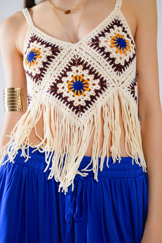 Top en crochet avec extrémités à franges en crème