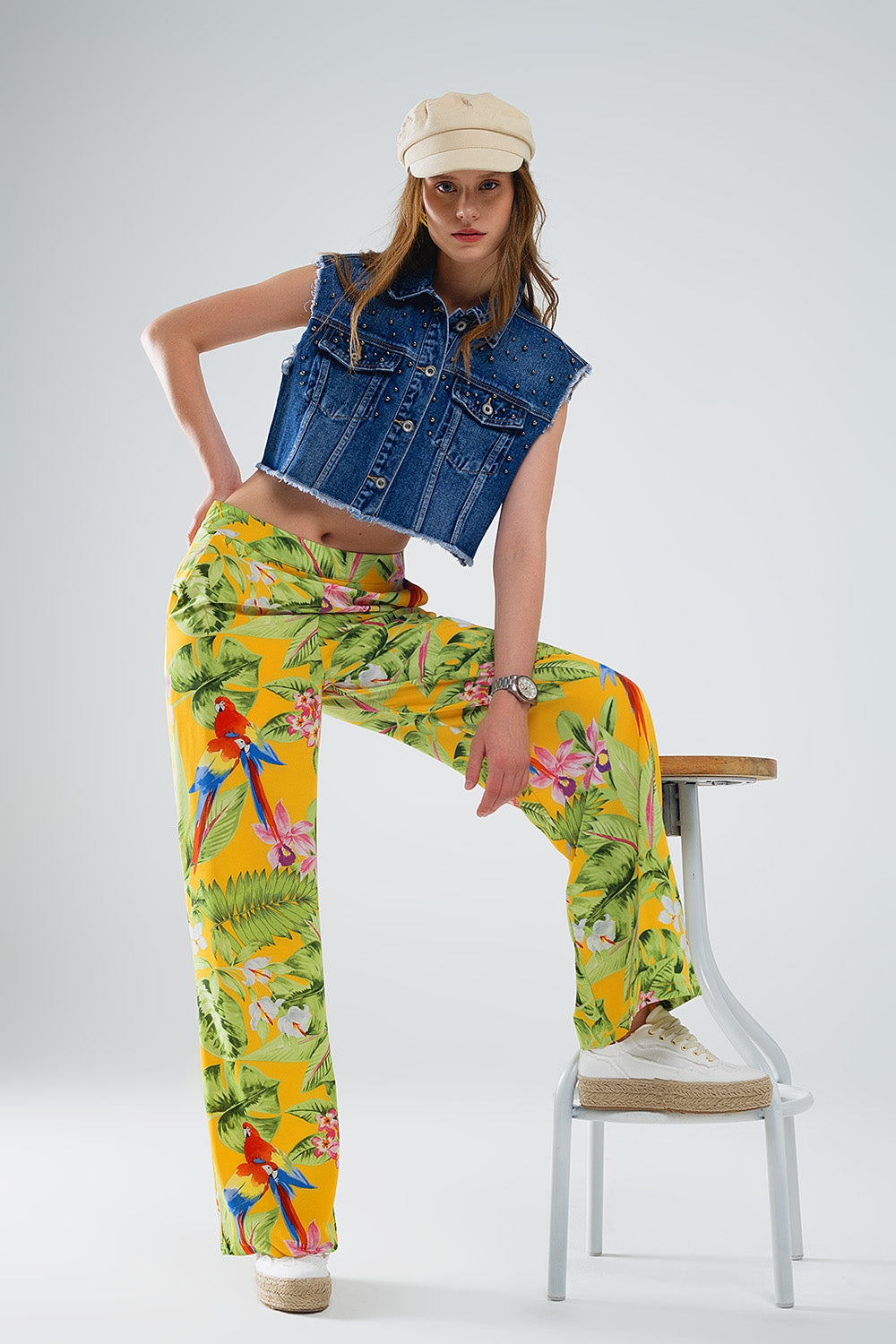 Pantalon jaune à imprimé tropical avec fermeture éclair sur le côté