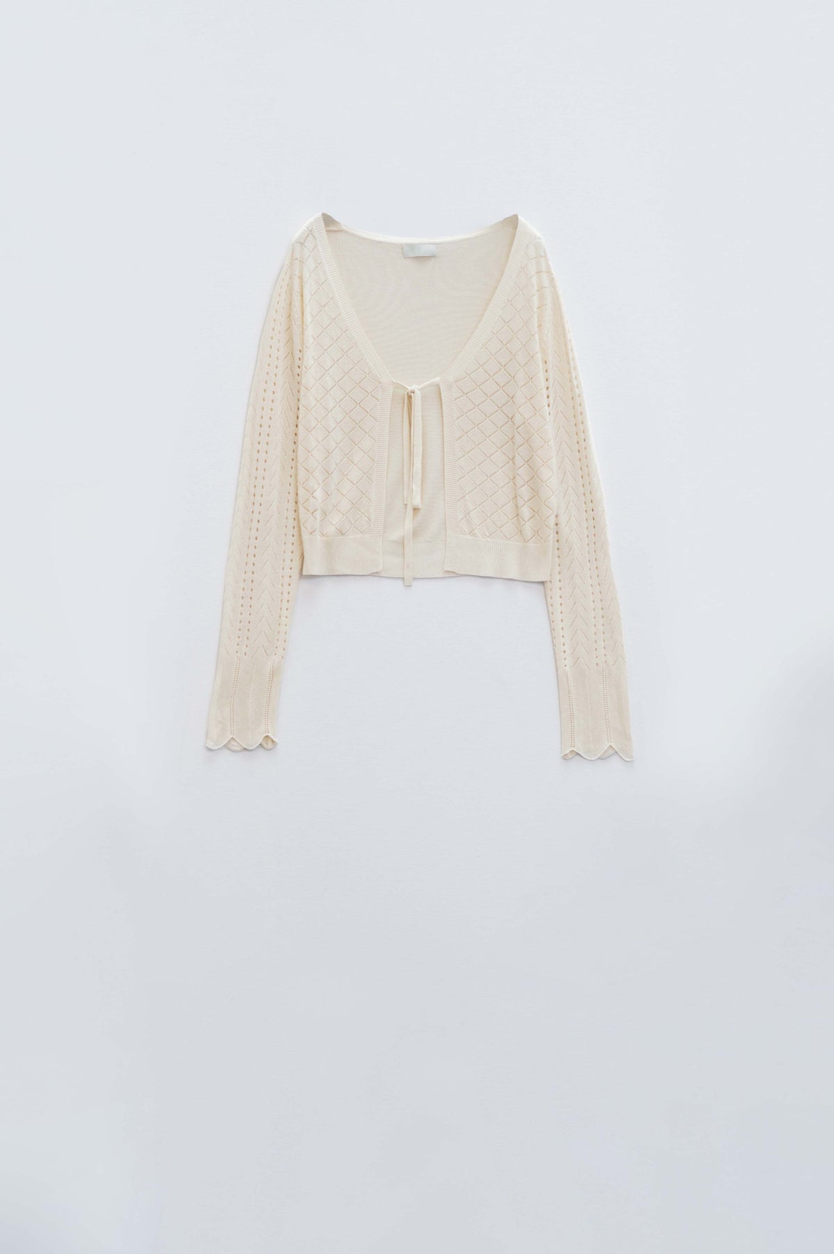 Cardigan beige avec imprimé Argyle et fermeture à nouer