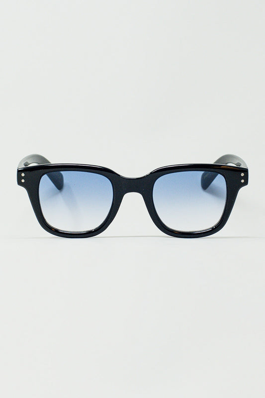 Lunettes de soleil rétro rondes avec verre bleu fumé en noir