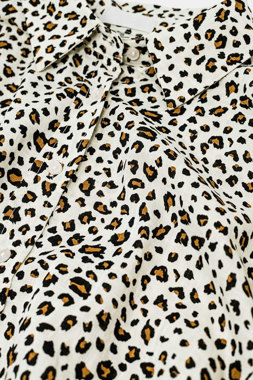 Chemise décontractée surdimensionnée à manches courtes en imprimé léopard