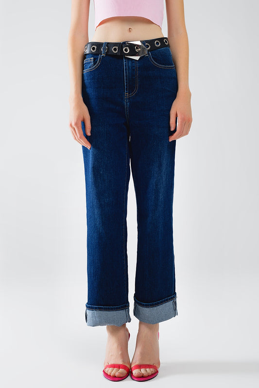 Jean droit en denim bleu foncé avec ourlet plié