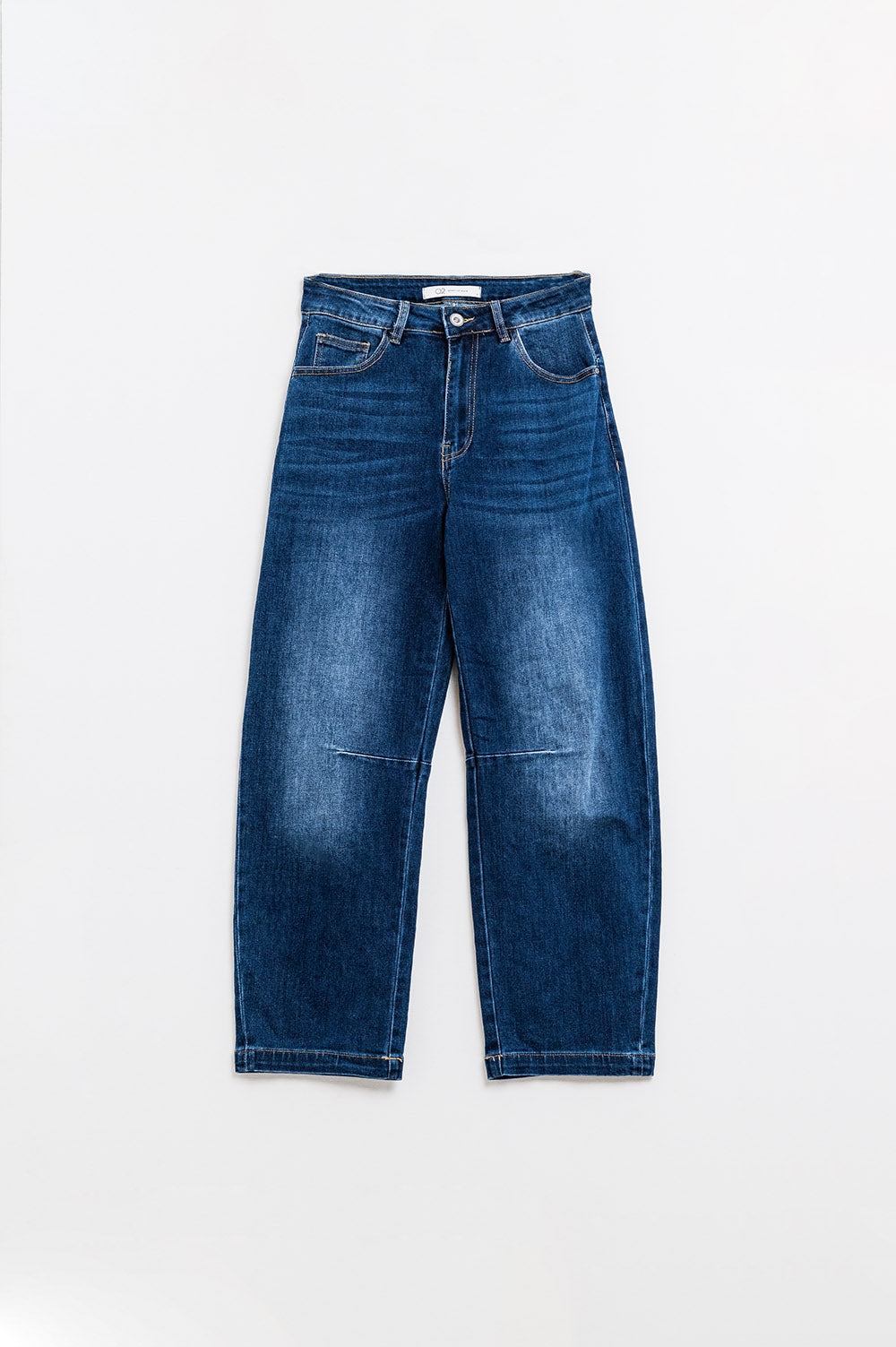 Jean droit bleu à coutures apparentes
