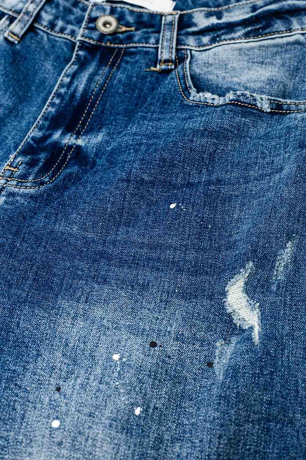 Jean droit vieilli avec détails de taches de peinture