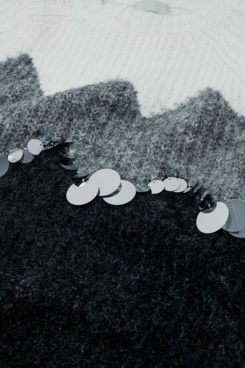Pull à chevrons avec détails de paillettes en gris