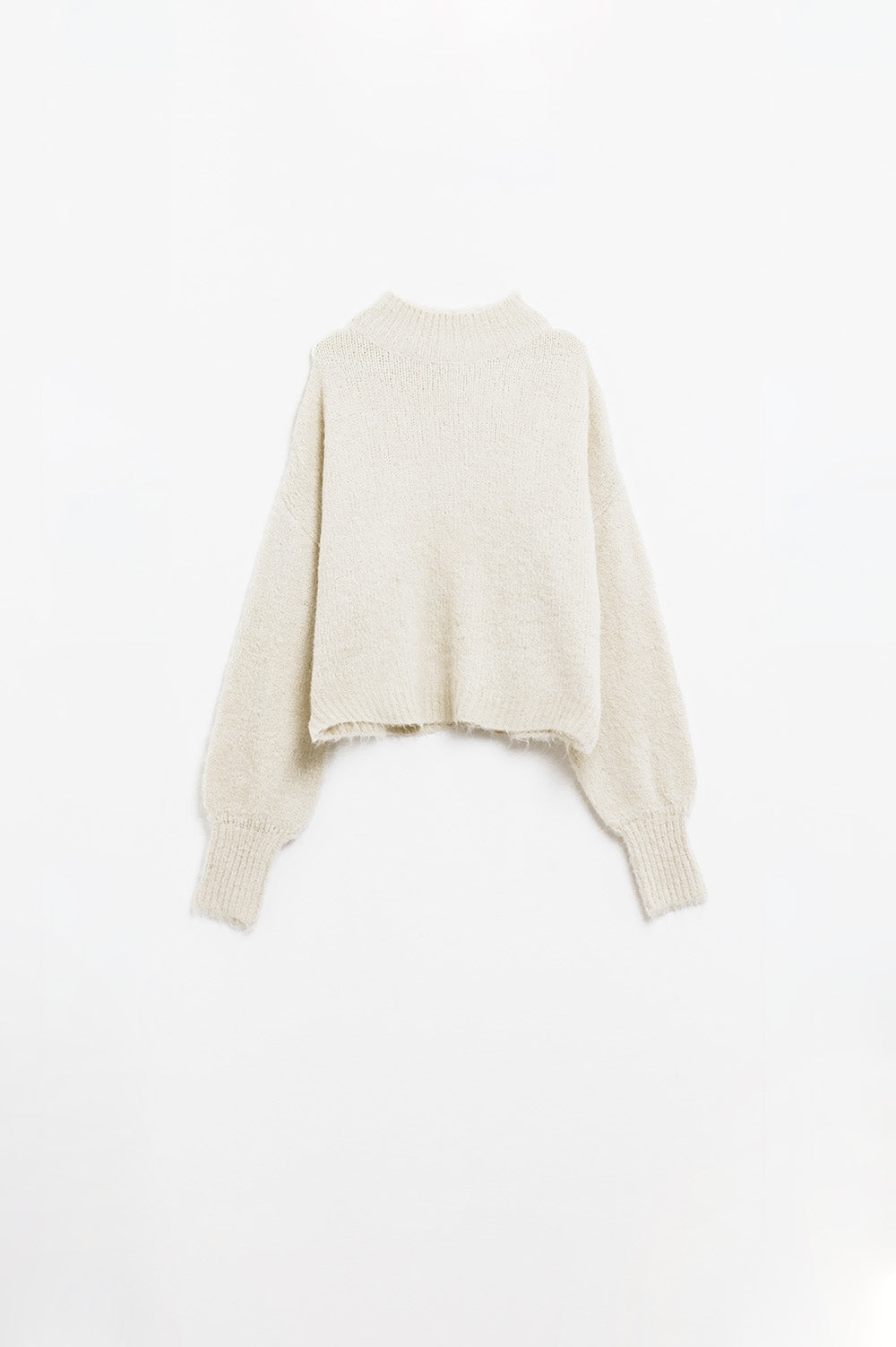 Pull-over beige duveteux à col montant et manches ballons