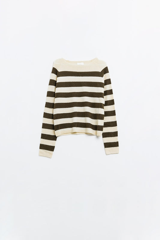 Pull en maille fine beige avec des rayures marron