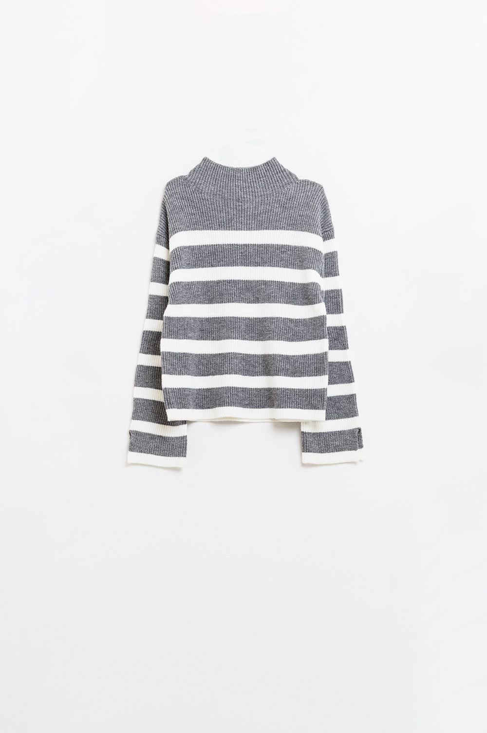 Tricot côtelé en jersey gris avec rayures crème