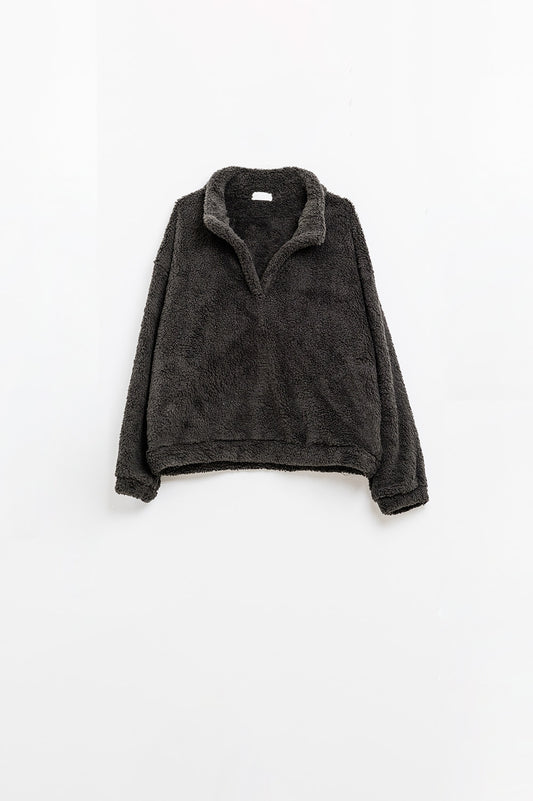 Pull noir duveteux à col en V