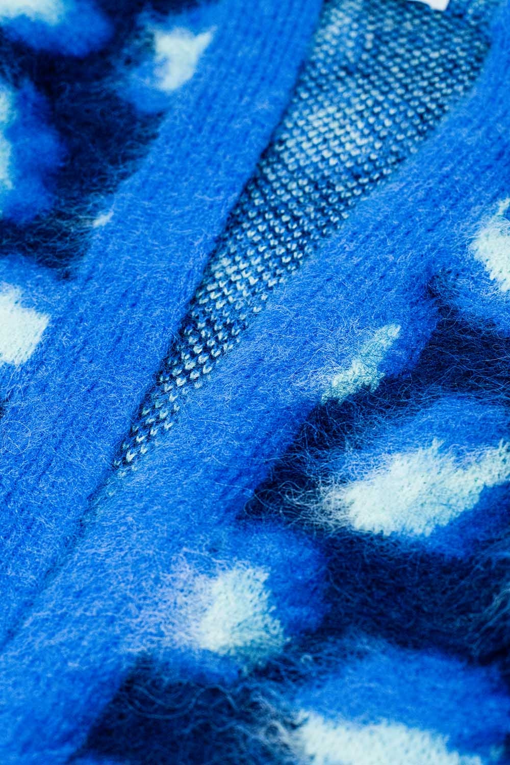 Cardigan en laine imprimé léopard bleu