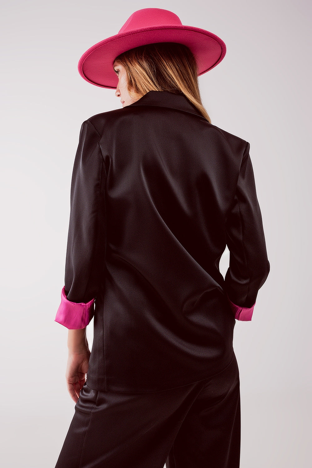 Blazer à double boutonnage en tissu satiné noir