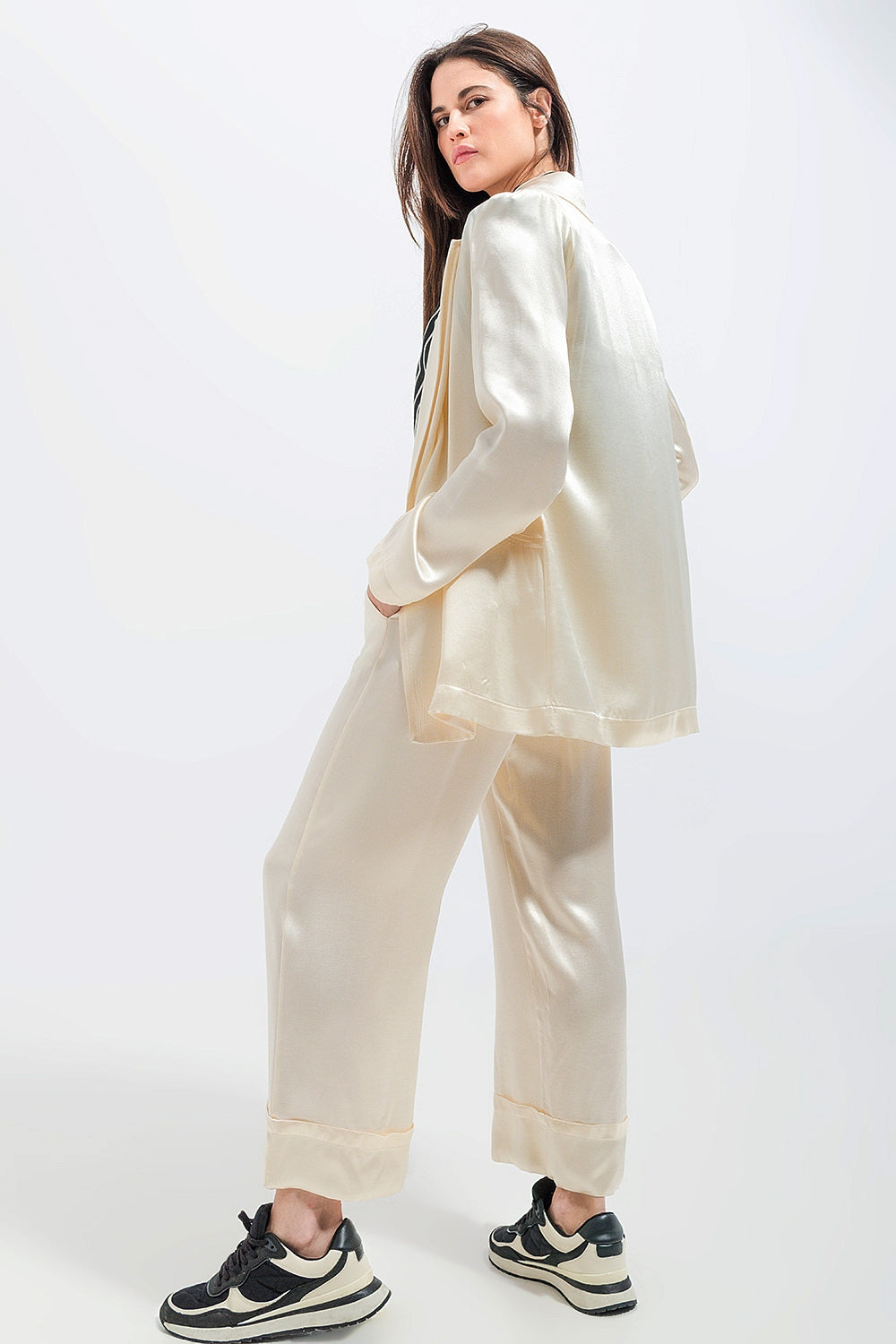Blazer en satin crème