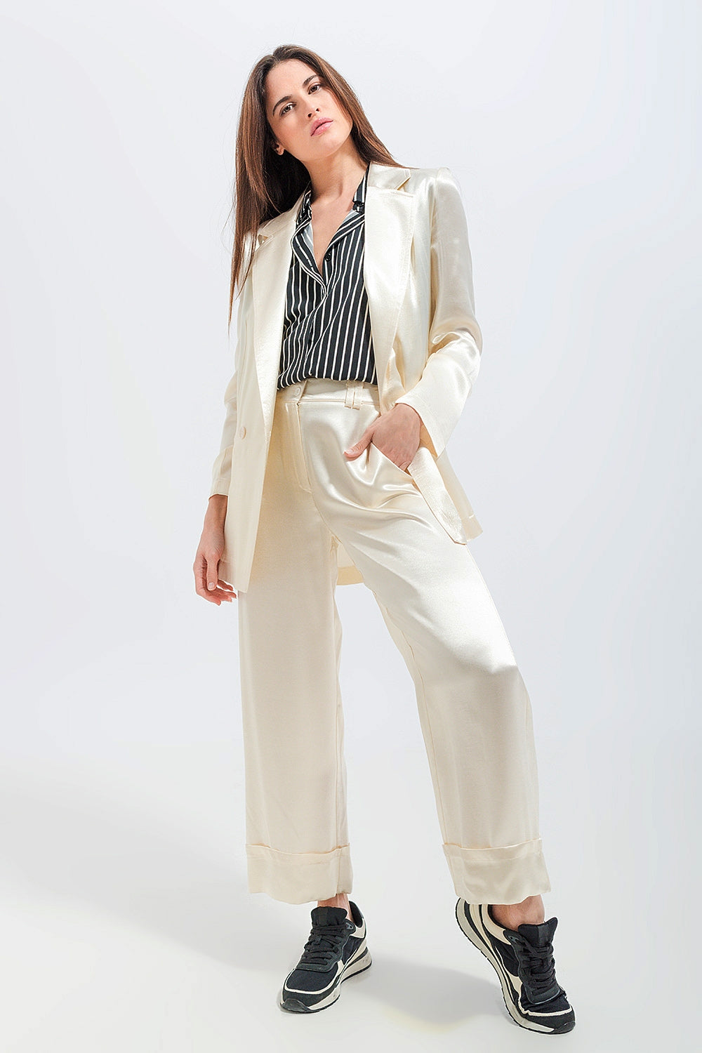 Blazer en satin crème