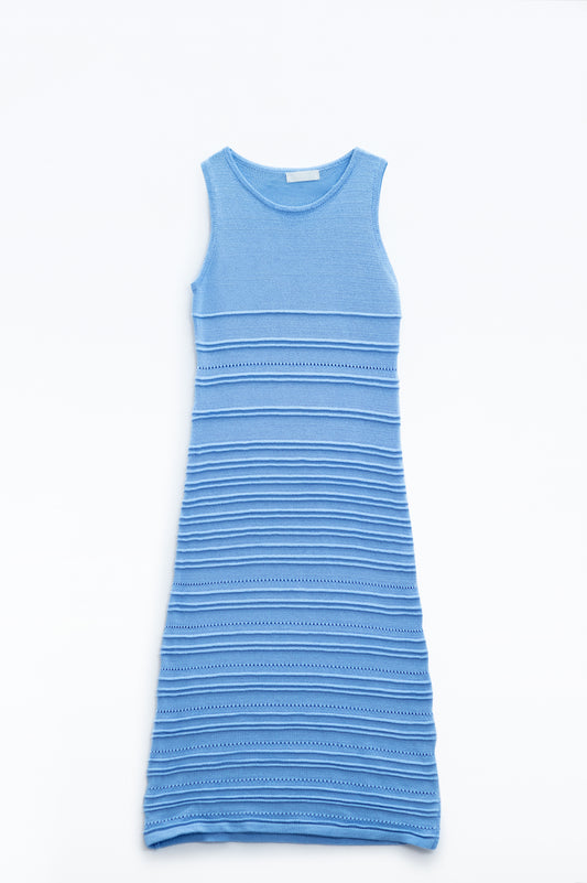 Q2 Bleu Robe longue en crochet sans manches en tricot