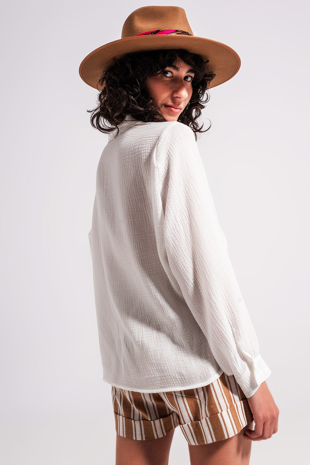 Blouse à col en V et finitions dentelle Crème