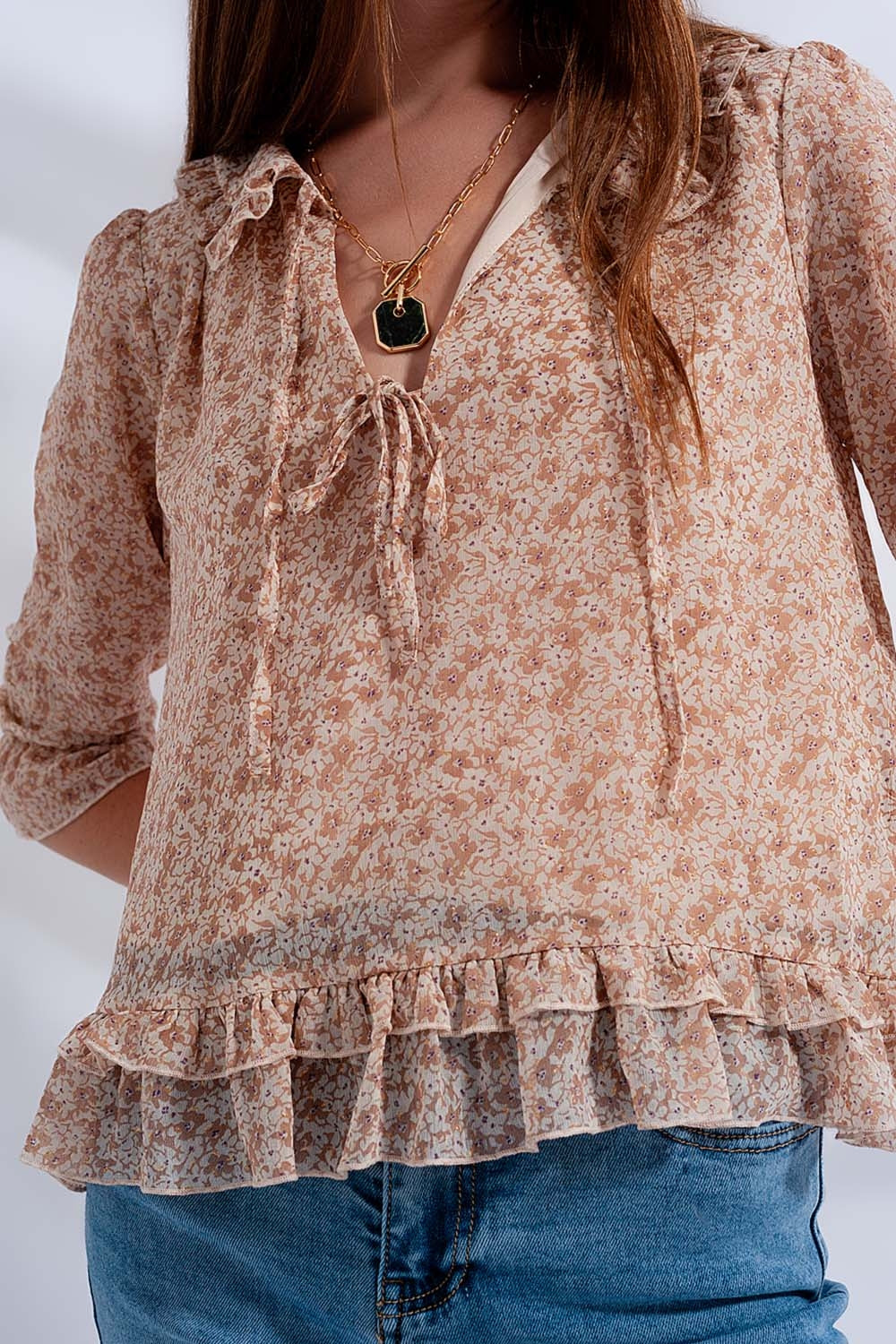 Blouse en mousseline avec lien sur le devant Imprimé à petites fleurs beige