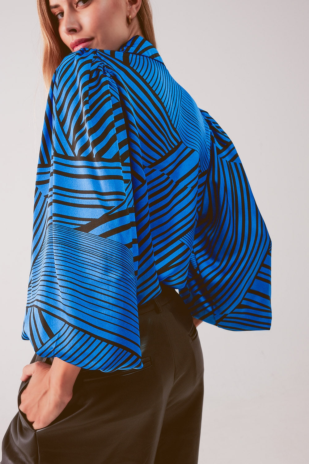 Blouse imprimée à manches bouffantes bleu