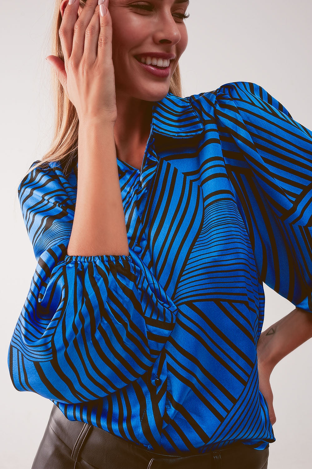 Blouse imprimée à manches bouffantes bleu