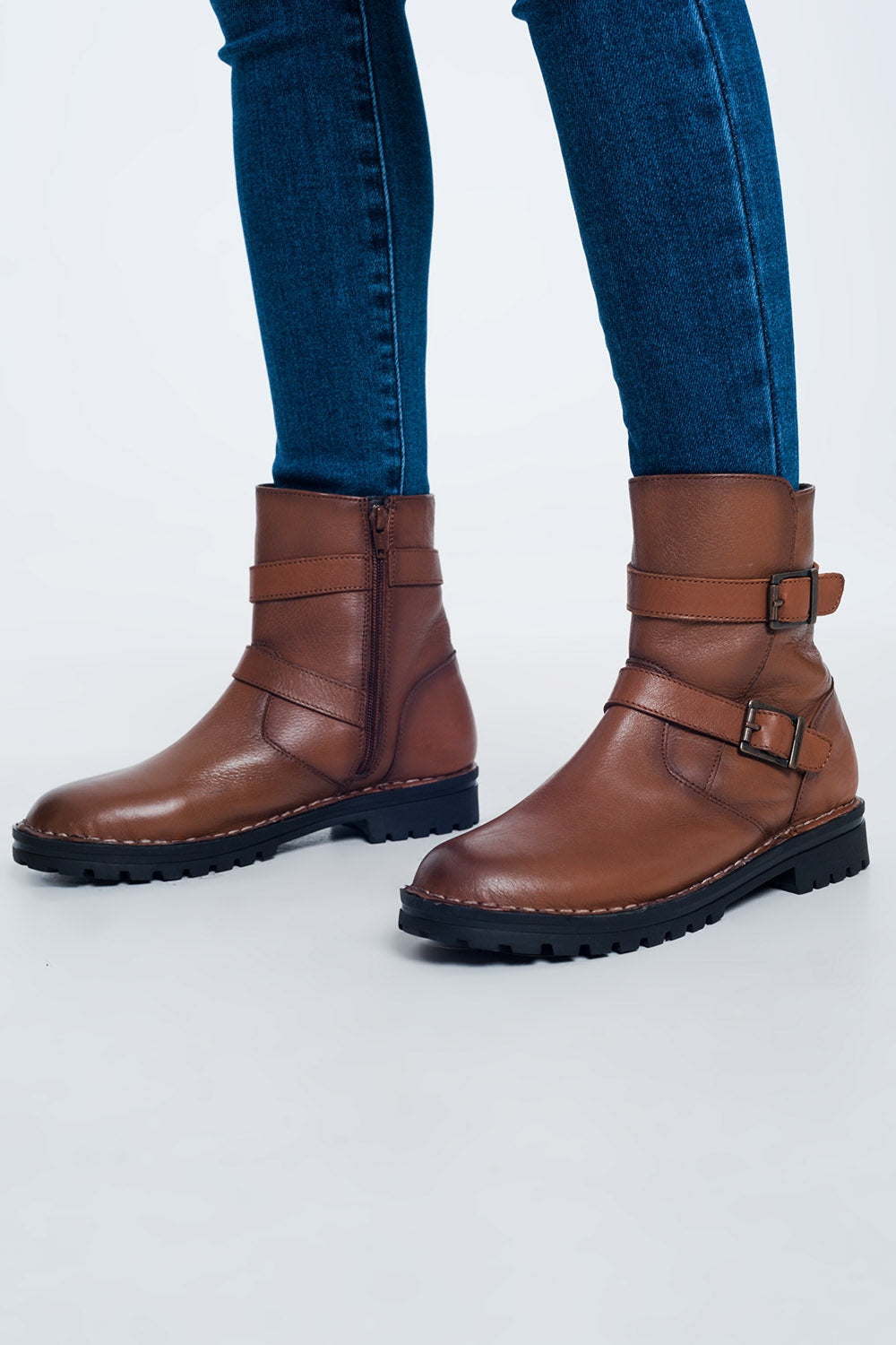 Bottines avec boucle marron