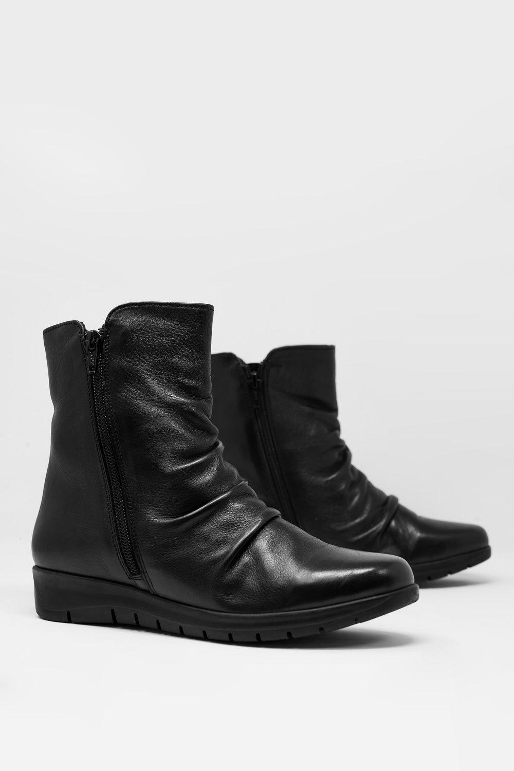 Bottines plates en cuir