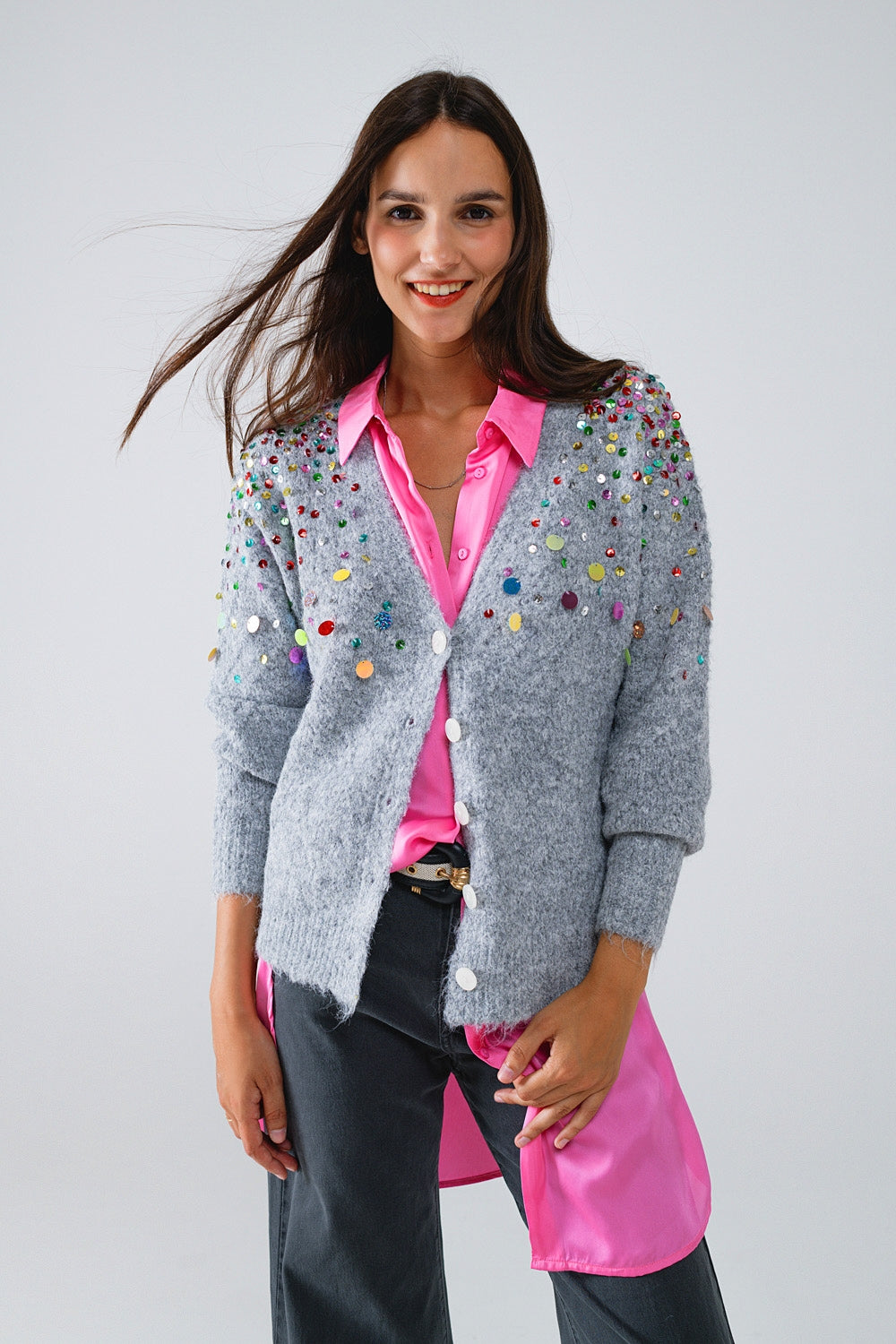 Q2 Cardigan à col en V avec paillettes brodées multicolores en gris