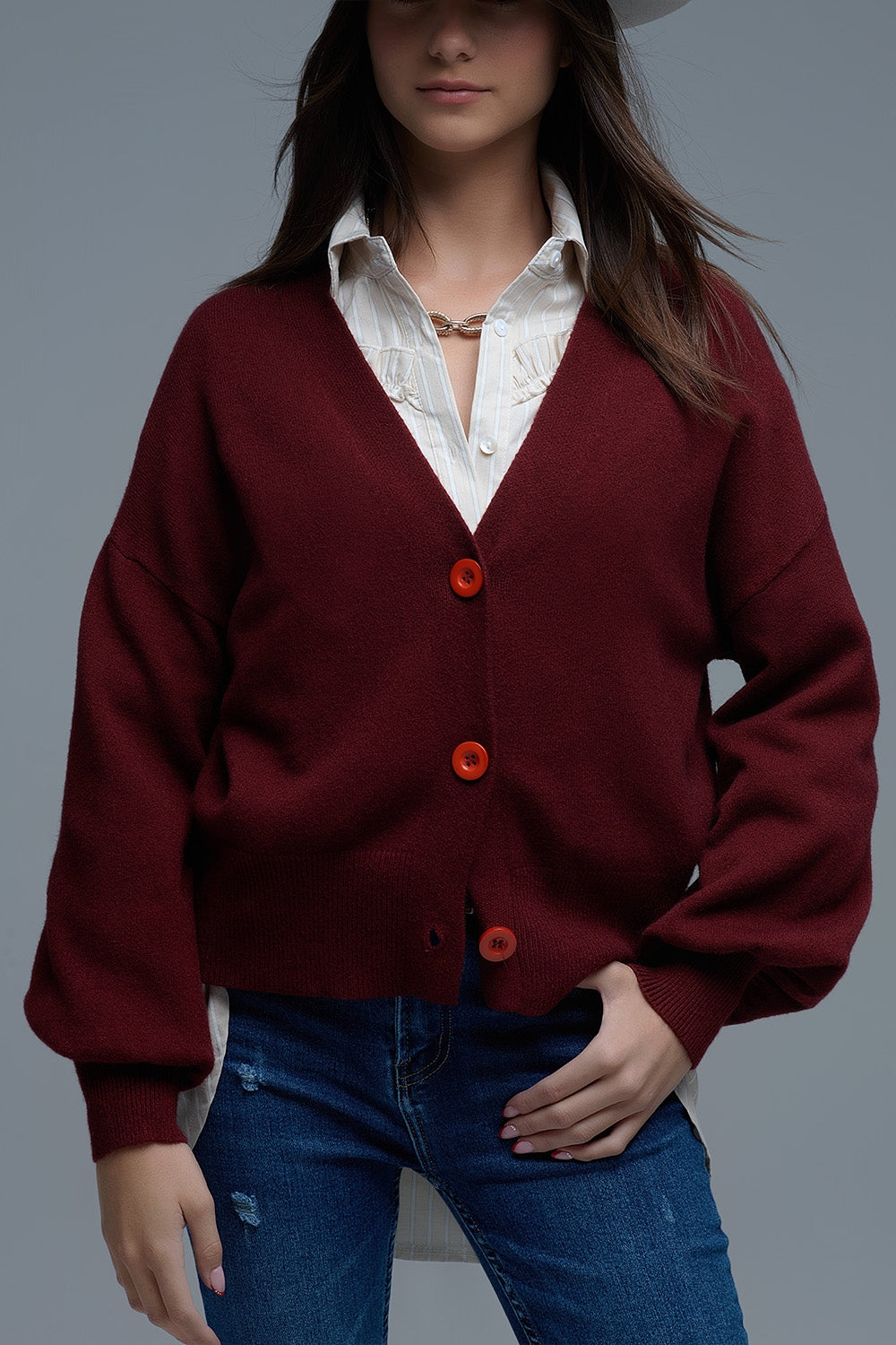 Cardigan basique à col en V et manches longues en bordeaux