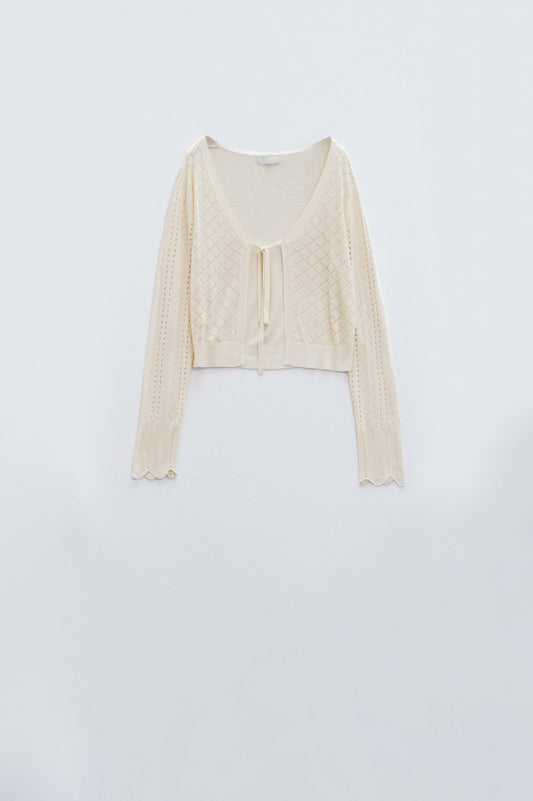 Q2 Cardigan beige avec imprimé Argyle et fermeture à nouer