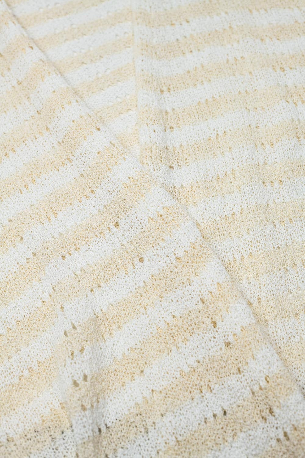 Cardigan beige de style bohème en maille pointelle à rayures et détails à franges