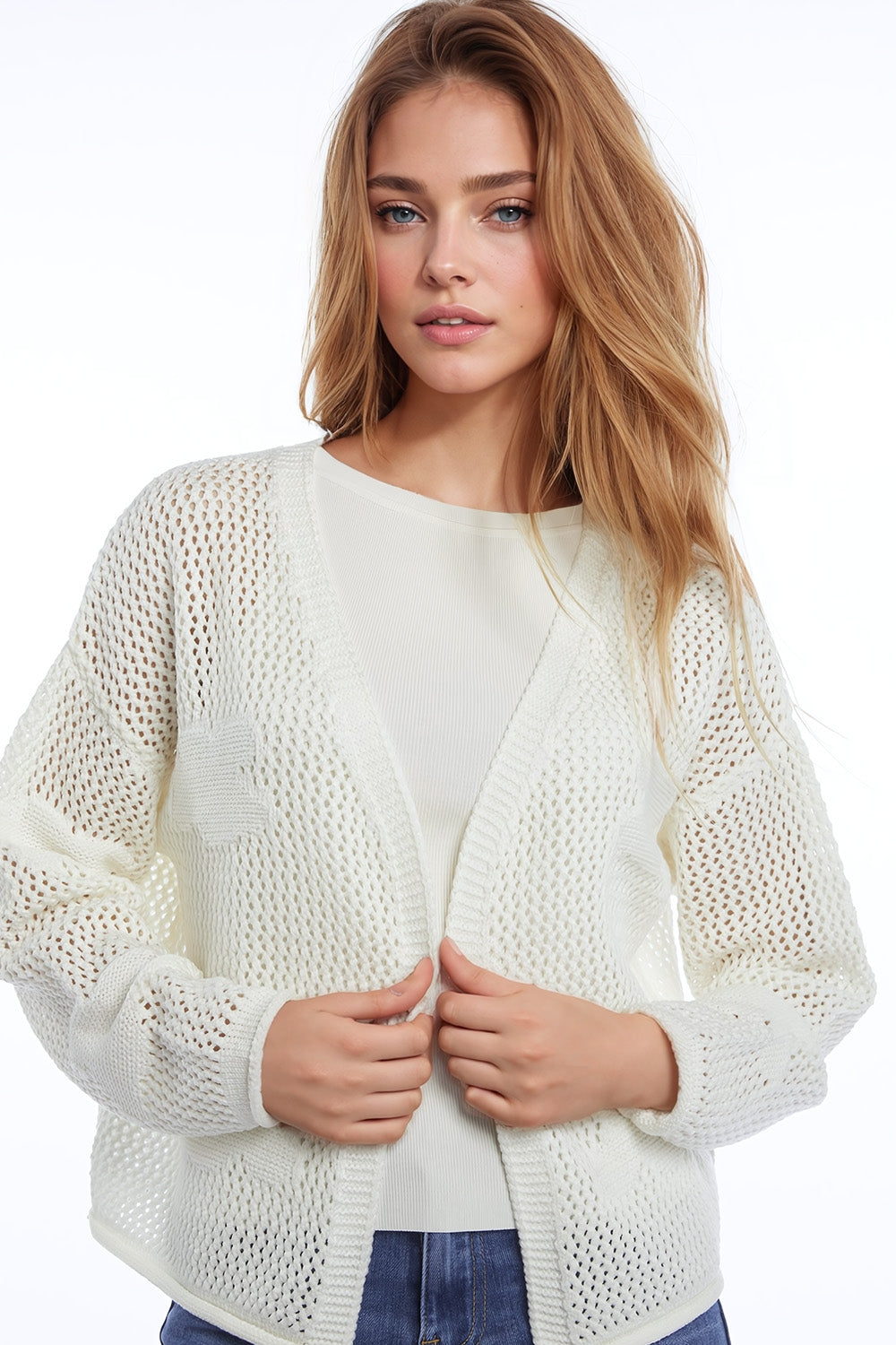 Cardigan en crochet avec nuages en tricot en blanc